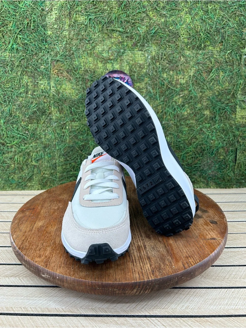 Nike Waffle Debut